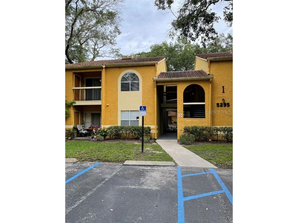 5295 Images Circle #201 Kissimmee FL 34746 O6183665 image1