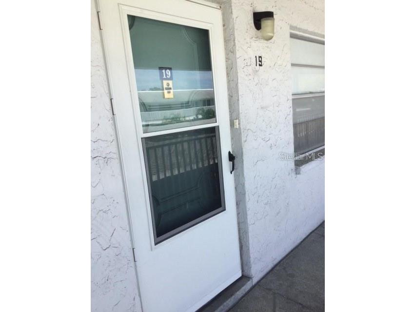 5297 81st Lane N #19 Saint Petersburg FL 33709 U8233666 image1