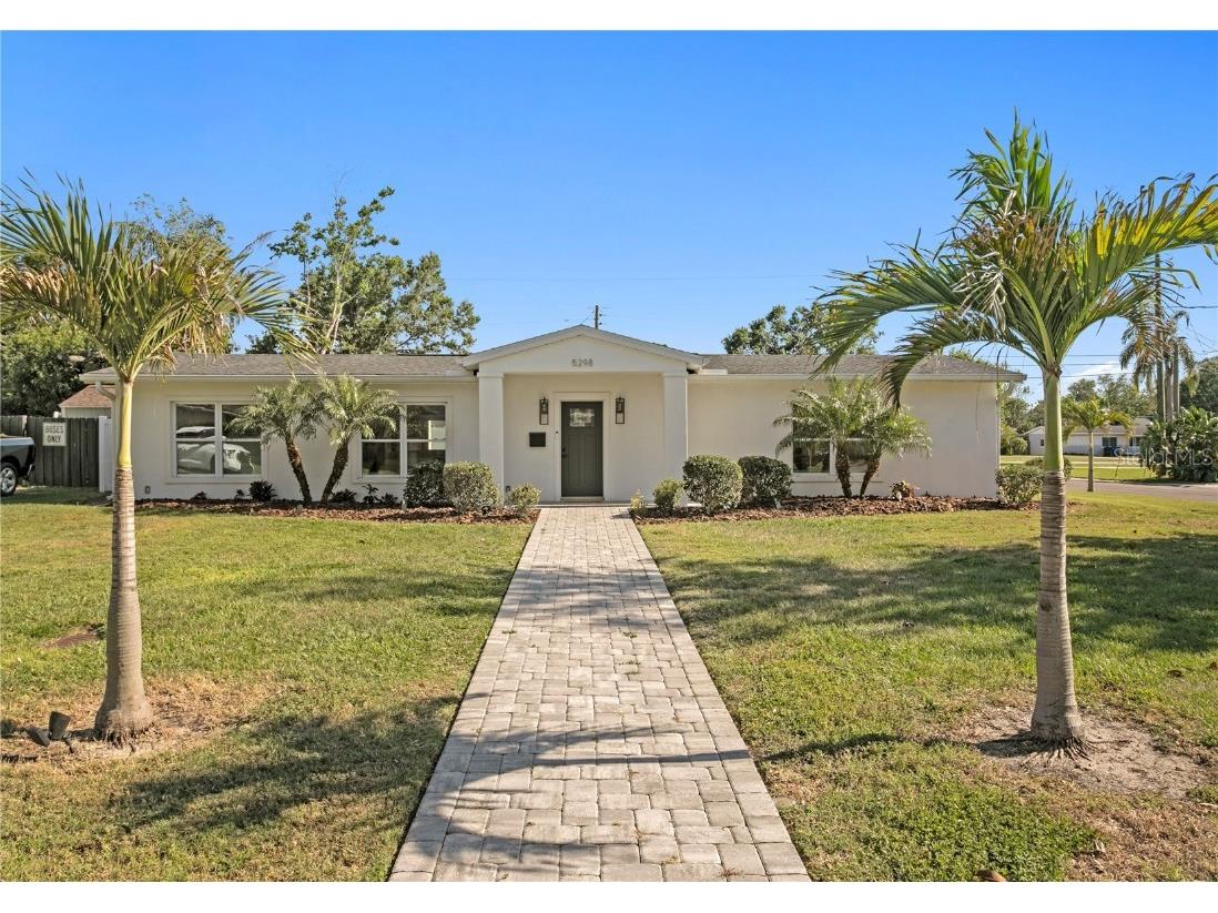 5298 Oxford Avenue N Saint Petersburg FL 33710 TB8374617 image1