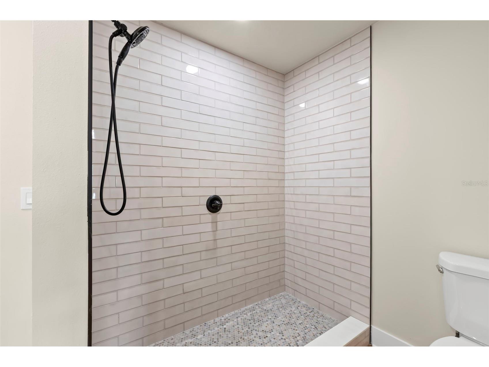 5299 35th Avenue N Saint Petersburg FL 33710 TB8513447 image19