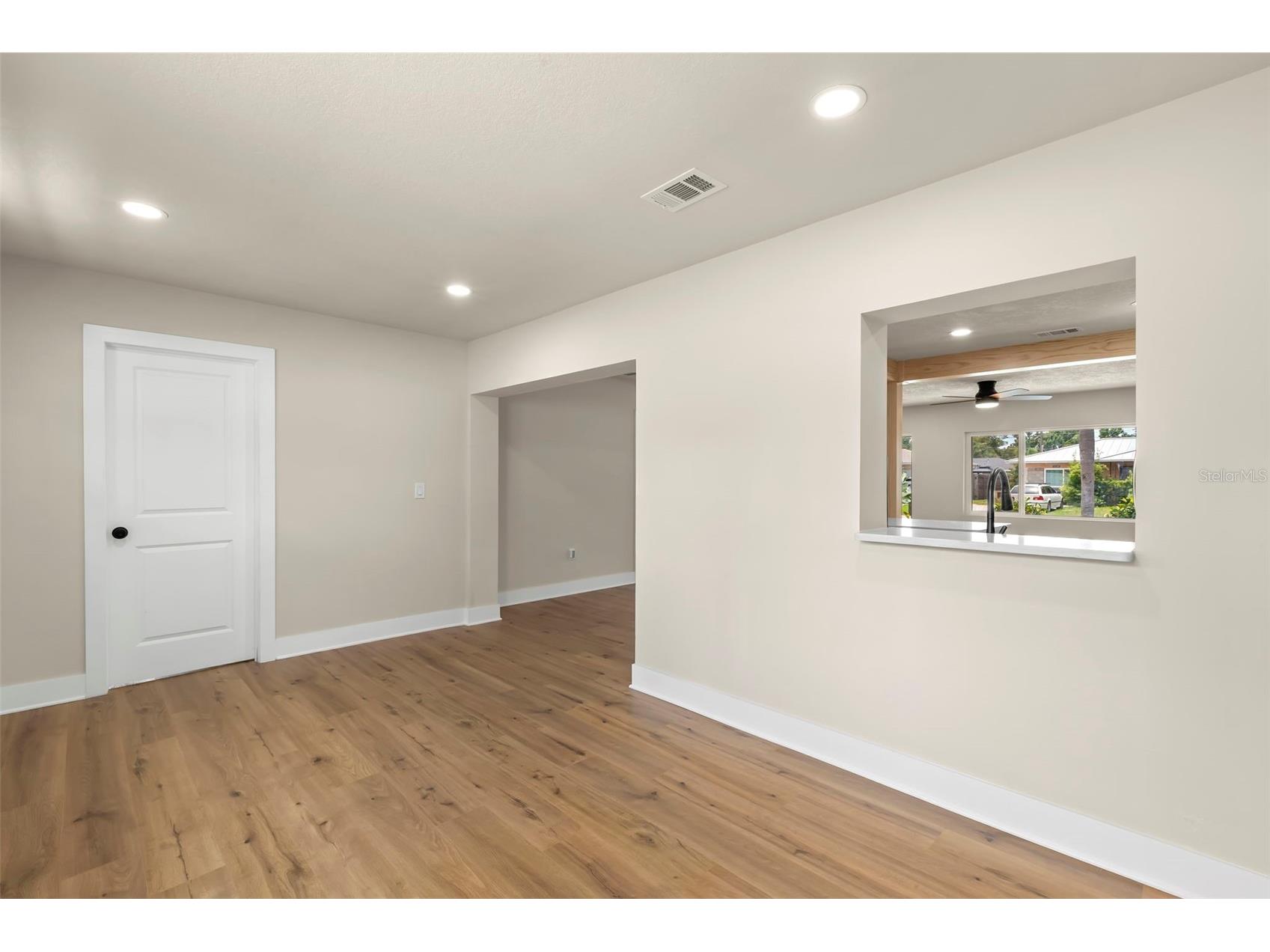 5299 35th Avenue N Saint Petersburg FL 33710 TB8513447 image26