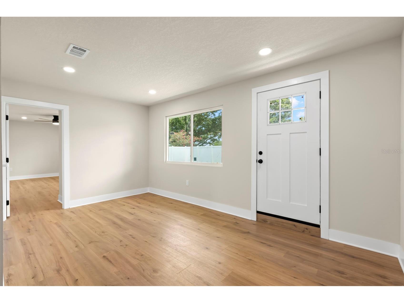5299 35th Avenue N Saint Petersburg FL 33710 TB8513447 image27