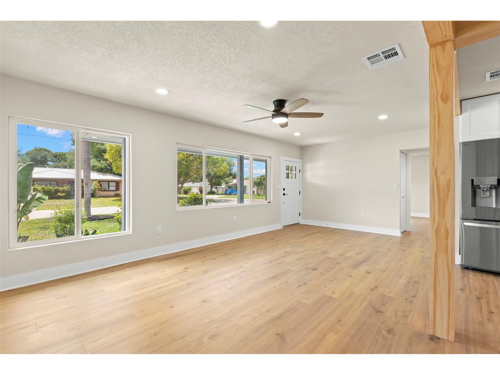 5299 35th Avenue N Saint Petersburg FL 33710 TB8513447 image8