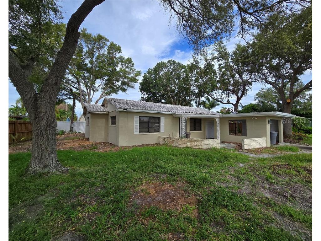 53 Dolphin Drive #A Treasure Island FL 33706 TB8349404 image1