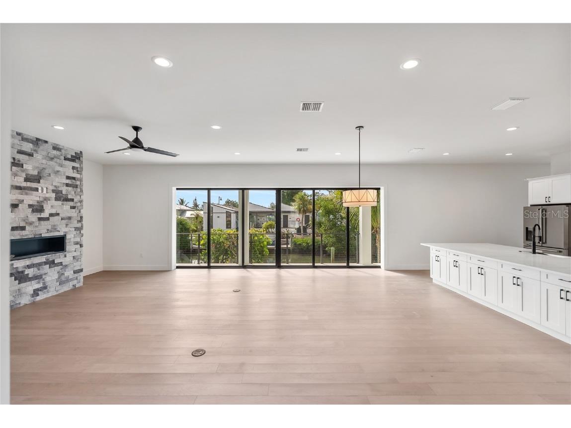 530 De Narvaez Drive Longboat Key FL 34228 A4669195 image10