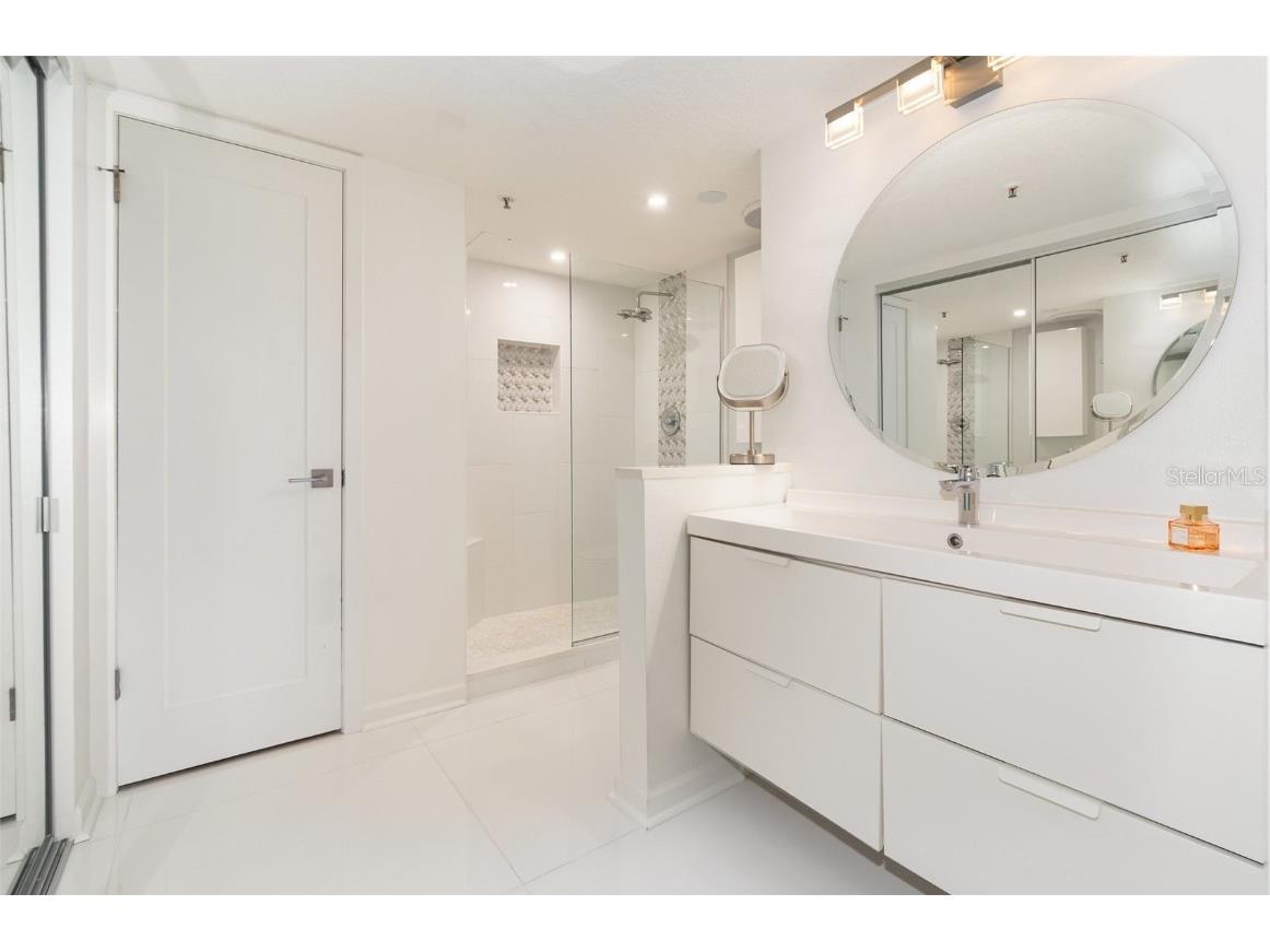 530 E Central Boulevard #1802 Orlando FL 32801 O6347406 image14