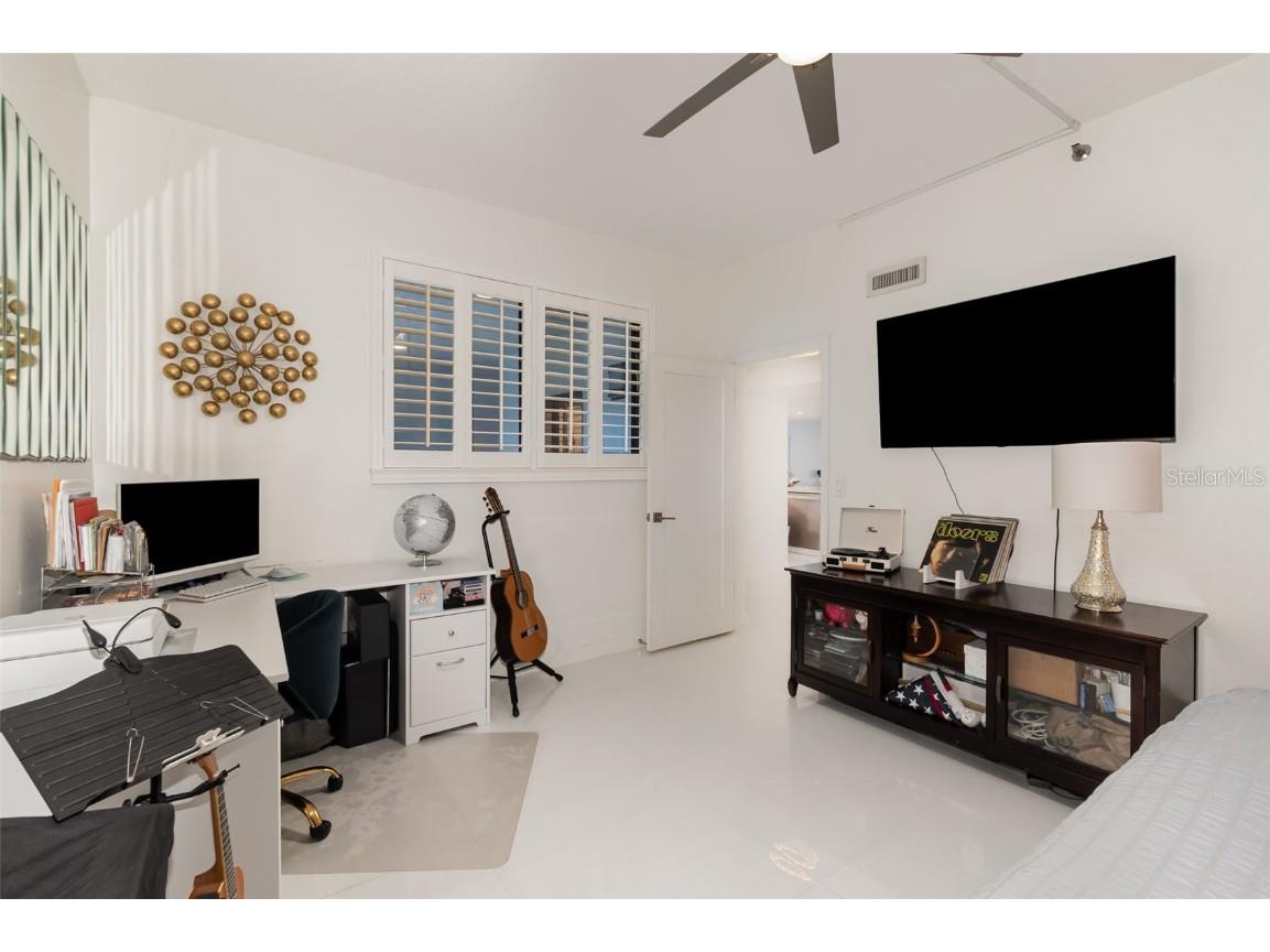 530 E Central Boulevard #1802 Orlando FL 32801 O6347406 image17