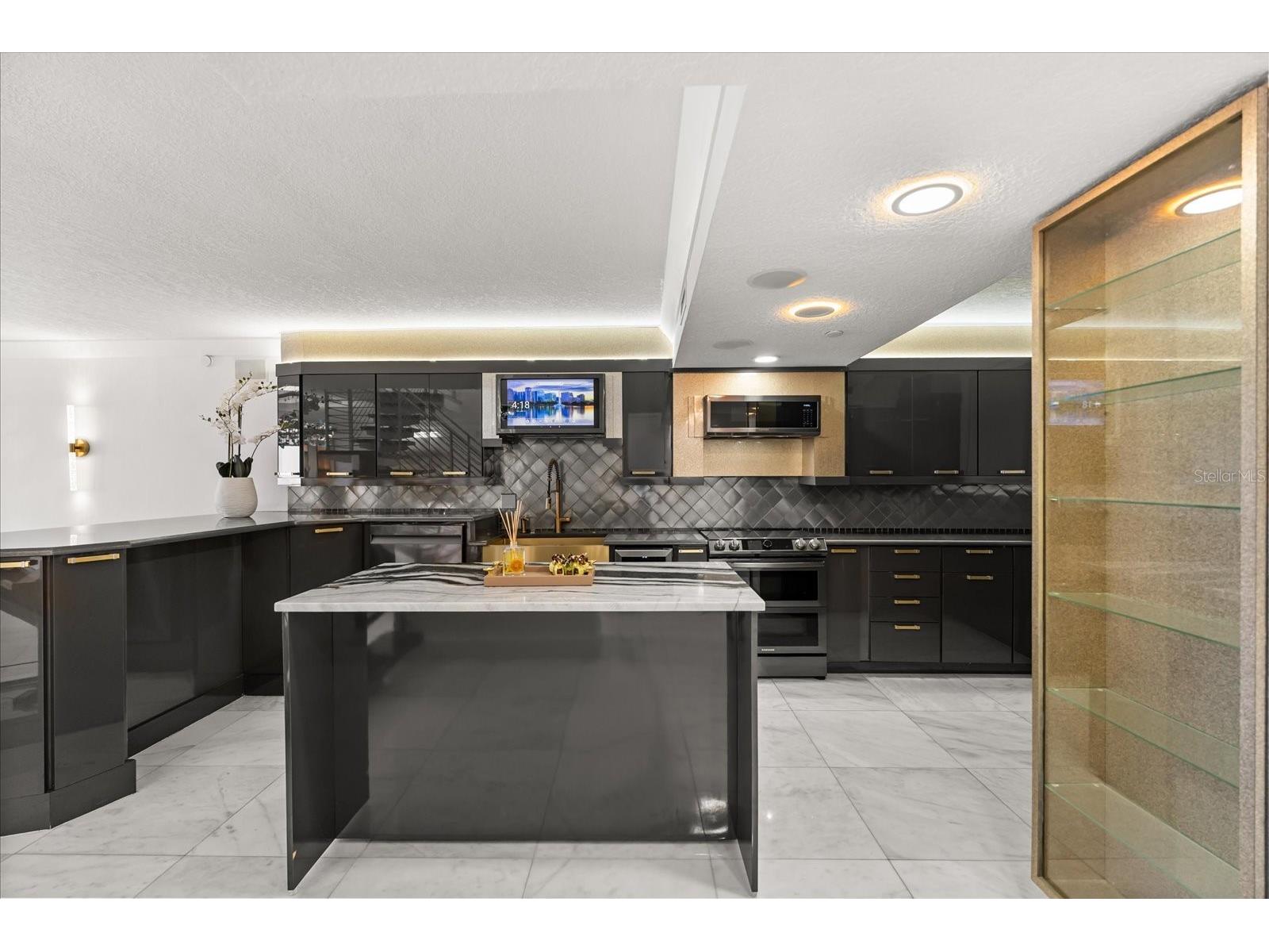 530 E Central Boulevard #1901 Orlando FL 32801 - LAKE EOLA O6383408 image16