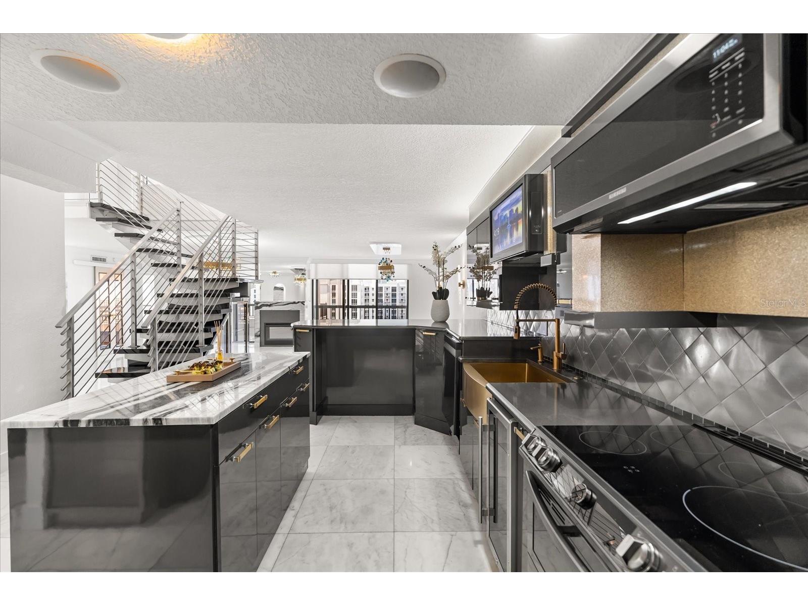 530 E Central Boulevard #1901 Orlando FL 32801 - LAKE EOLA O6383408 image17