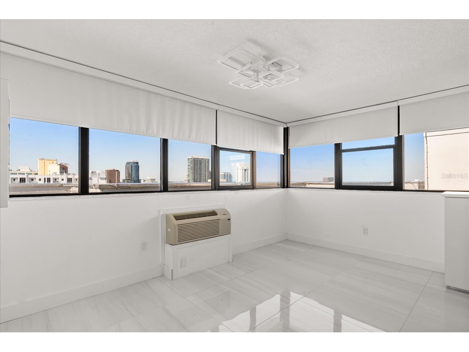 530 E Central Boulevard #1901 Orlando FL 32801 - LAKE EOLA O6383408 image22