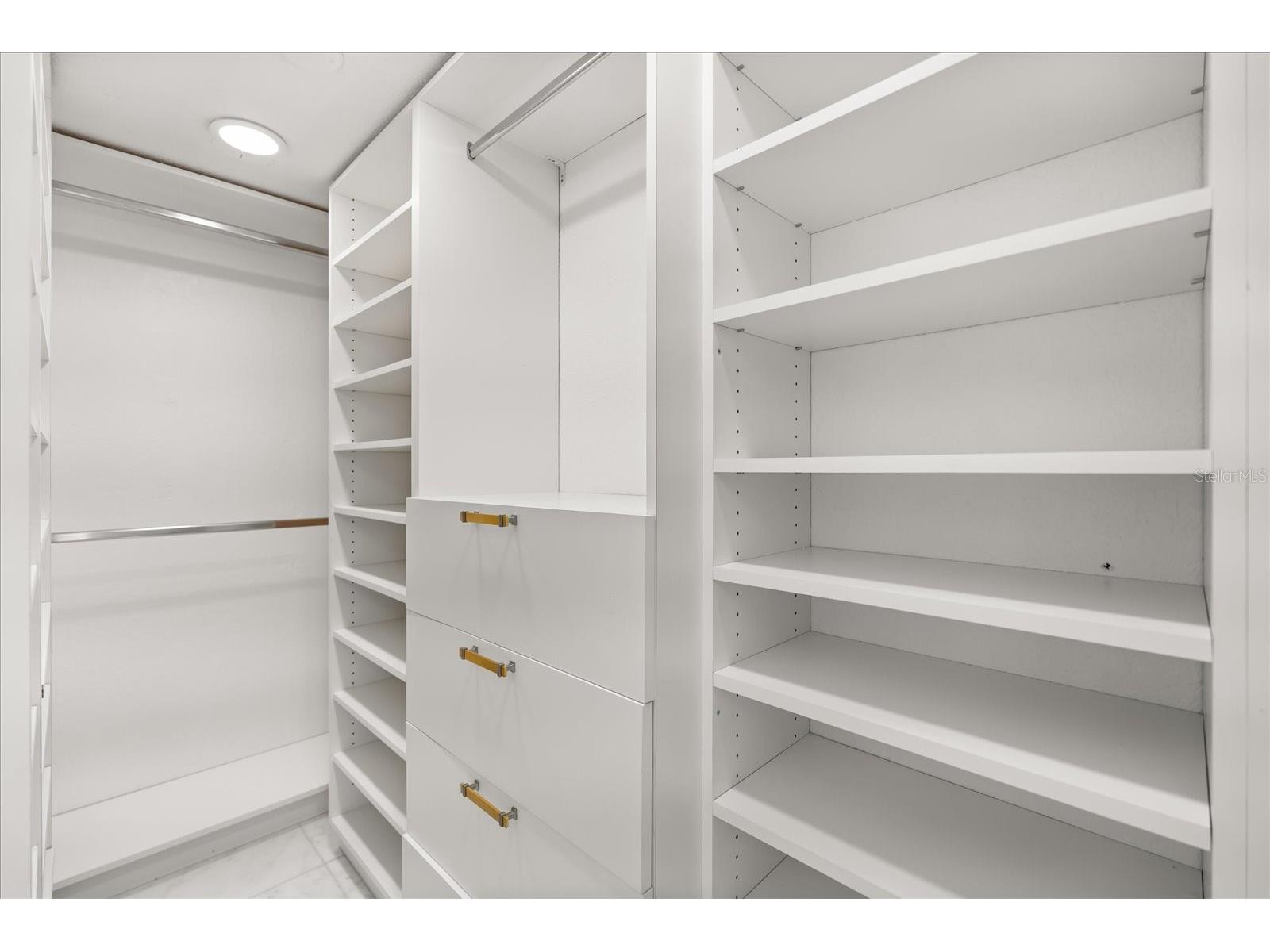 530 E Central Boulevard #1901 Orlando FL 32801 - LAKE EOLA O6383408 image32