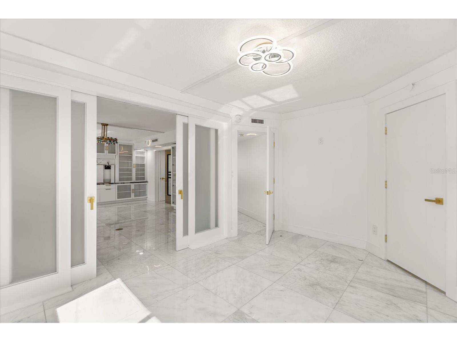 530 E Central Boulevard #1901 Orlando FL 32801 - LAKE EOLA O6383408 image33