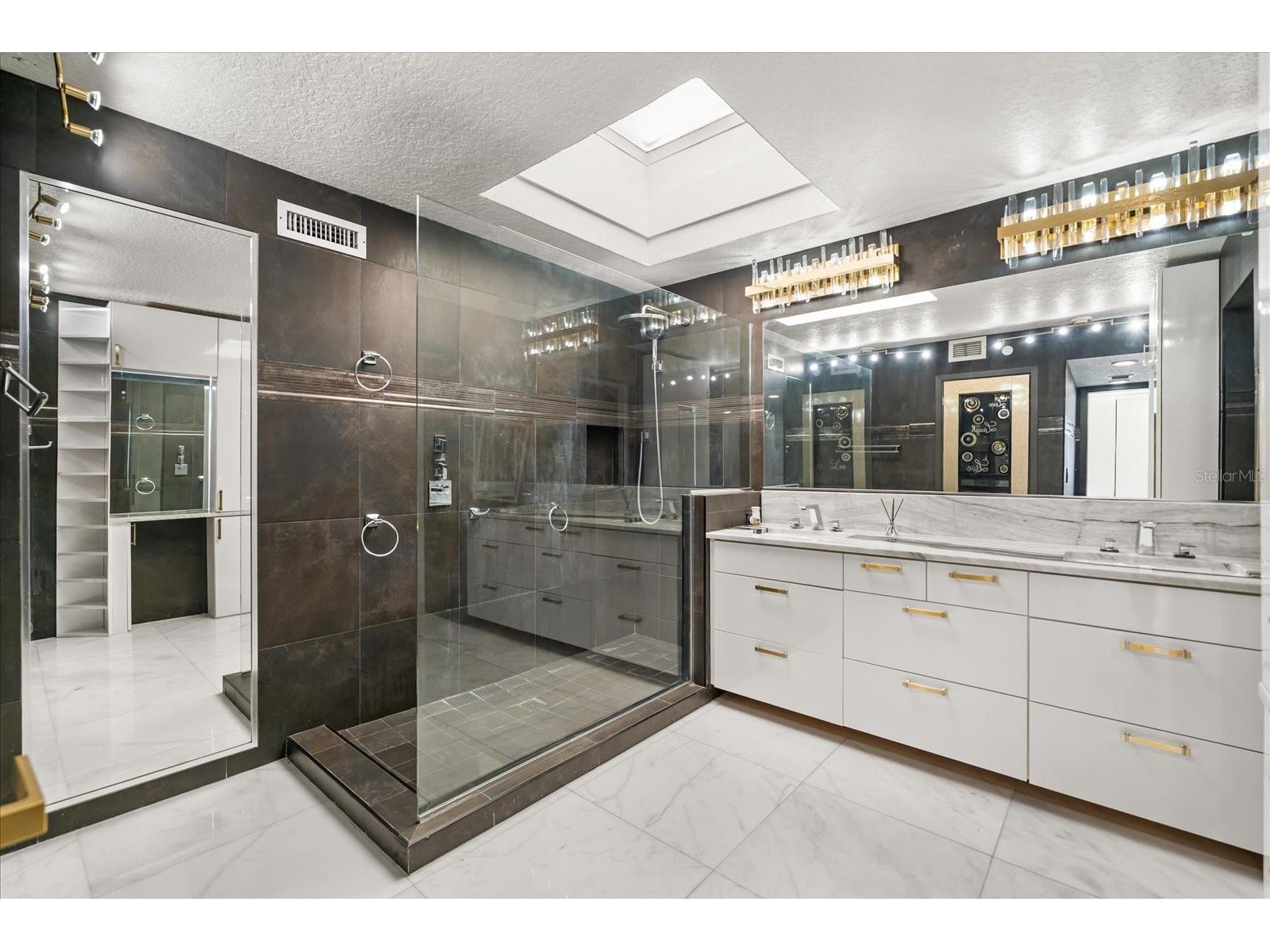 530 E Central Boulevard #1901 Orlando FL 32801 - LAKE EOLA O6383408 image37