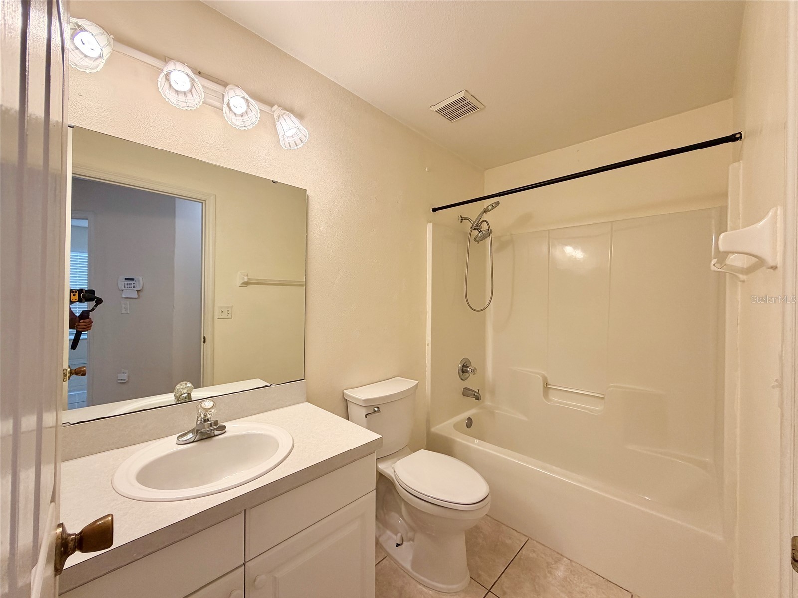530 Finch Lane Kissimmee FL 34759 O6394173 image13