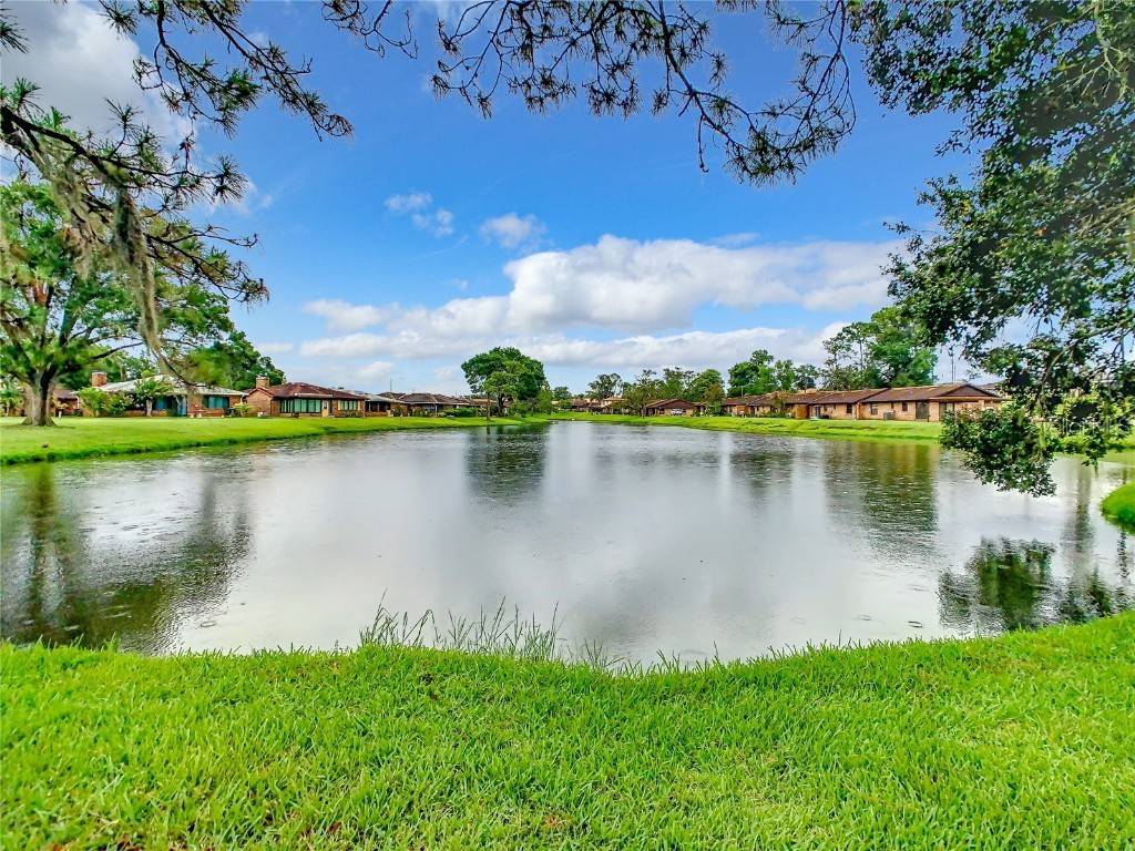 530 Lake Carolyn Circle Lakeland FL 33813 - LAKE MYSTIC L4938193 image1