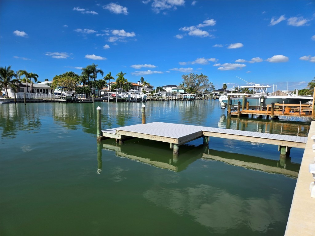 530 Lillian Drive Madeira Beach FL 33708 - BOCA CIEGA BAY TB8441654 image2