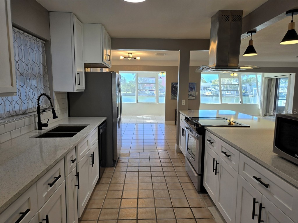 530 Lillian Drive Madeira Beach FL 33708 - BOCA CIEGA BAY TB8441654 image23