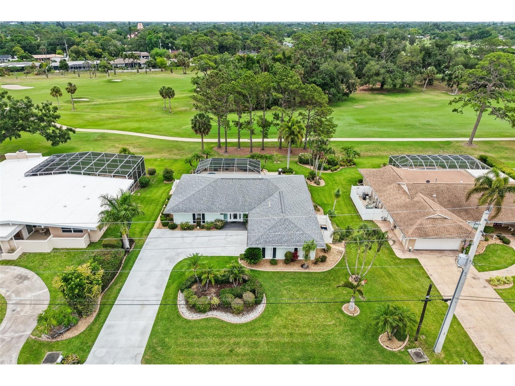 530 Magellan Drive Sarasota FL 34243 A4692098 image1