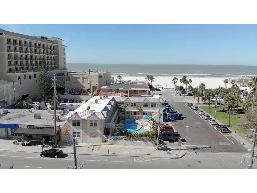 530 Mandalay Avenue #103 Clearwater FL 33767 U8230588 image1