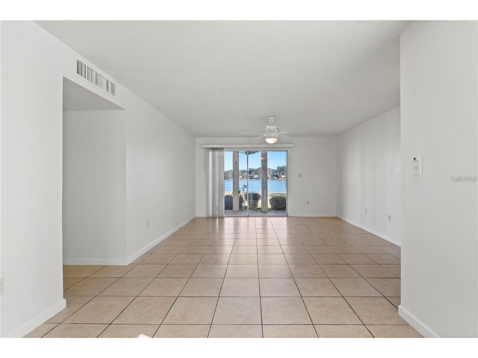 530 Orange Drive #11 Altamonte Springs FL 32701 - LAKE ORIENTA O6393345 image3