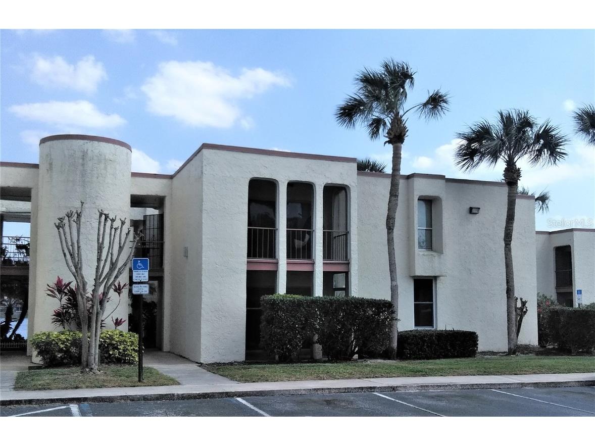 530 Orange Drive #12 Altamonte Springs FL 32701 O6172664 image1