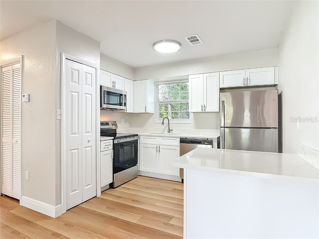 530 S Carpenter Avenue Orange City FL 32763 O6348754 image8