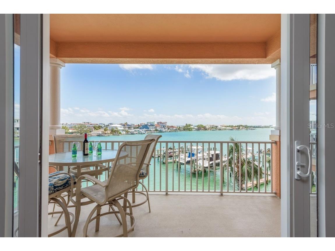 530 S Gulfview Boulevard #303 Clearwater FL 33767 - CLEARWATER BAY TB8368603 image1