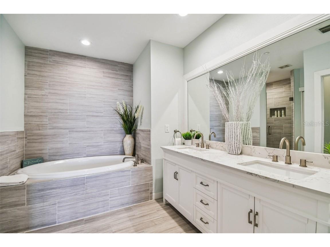 530 S Gulfview Boulevard #304 Clearwater Beach FL 33767 - CLEARWATER BAY TB8424433 image24