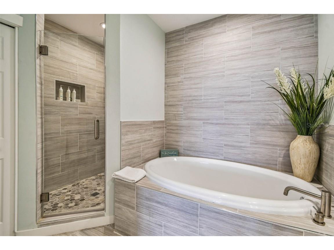 530 S Gulfview Boulevard #304 Clearwater Beach FL 33767 - CLEARWATER BAY TB8424433 image25