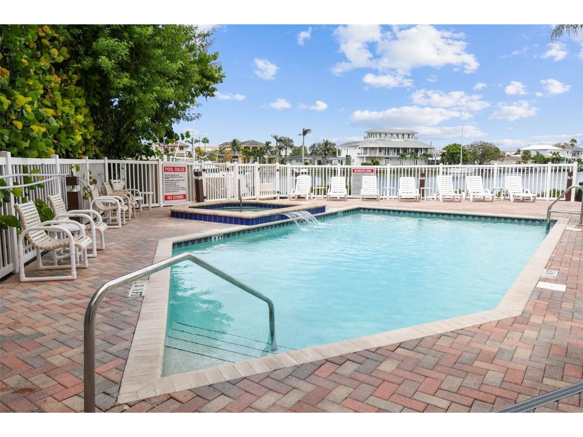 530 S Gulfview Boulevard #304 Clearwater Beach FL 33767 - CLEARWATER BAY TB8424433 image37