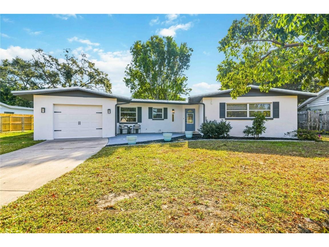 530 Saint Andrews Drive Sarasota FL 34243 A4633545 image1