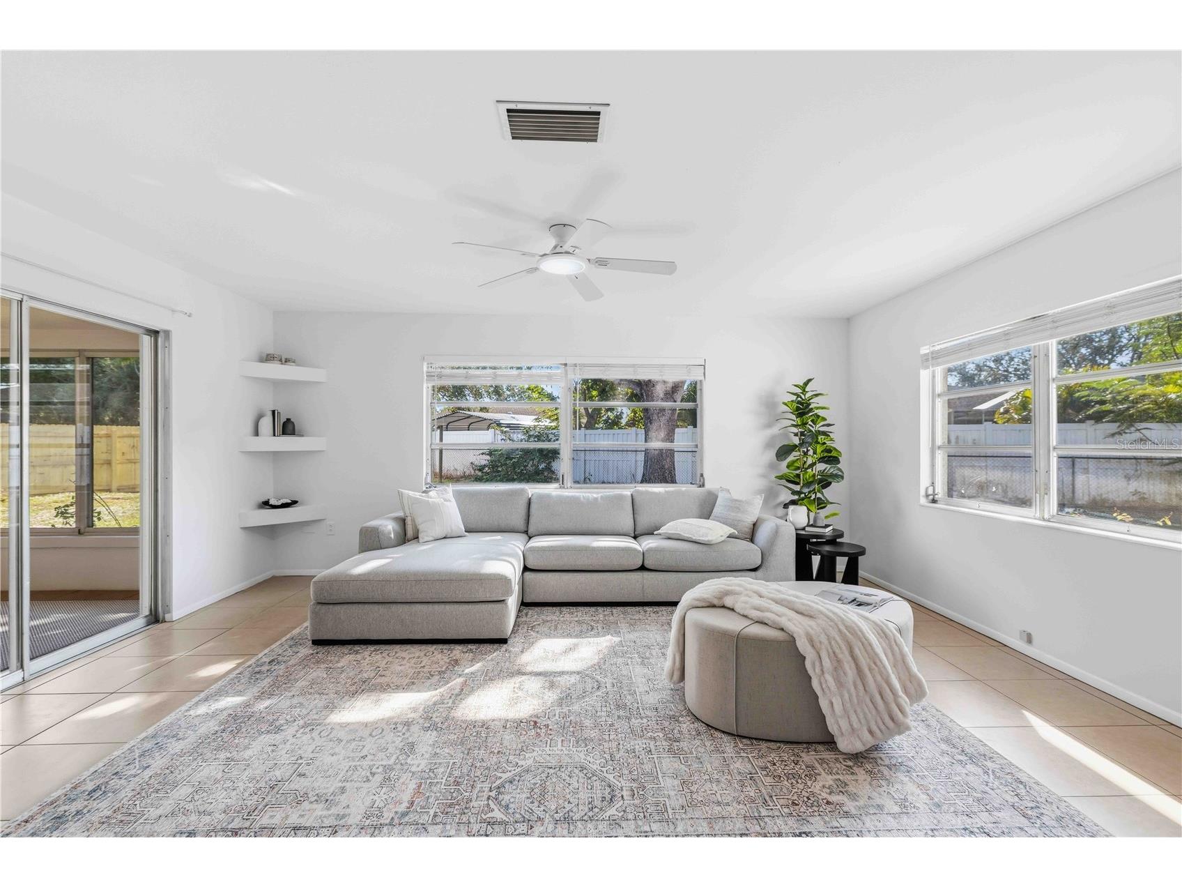 530 Saint Andrews Drive Sarasota FL 34243 A4690819 image10