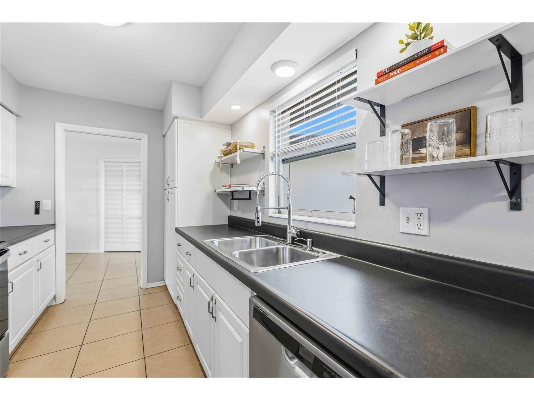 530 Saint Andrews Drive Sarasota FL 34243 A4690819 image17