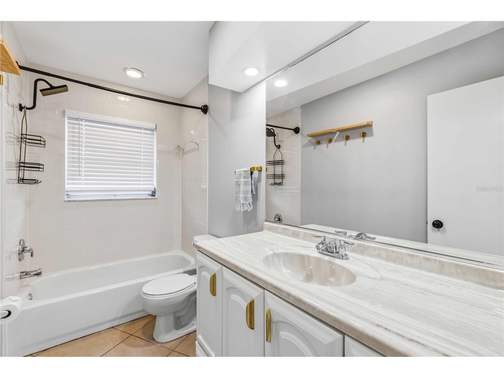 530 Saint Andrews Drive Sarasota FL 34243 A4690819 image27