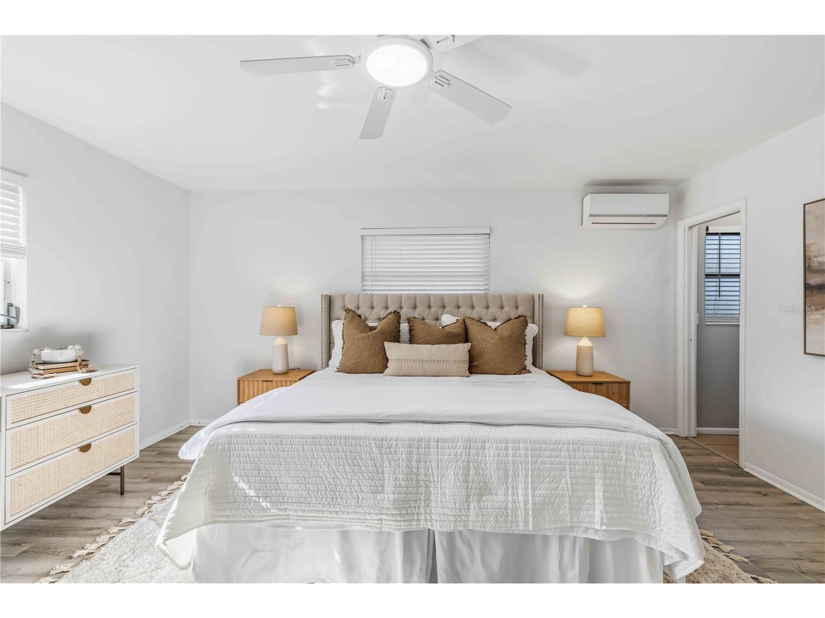 530 Saint Andrews Drive Sarasota FL 34243 A4690819 image32