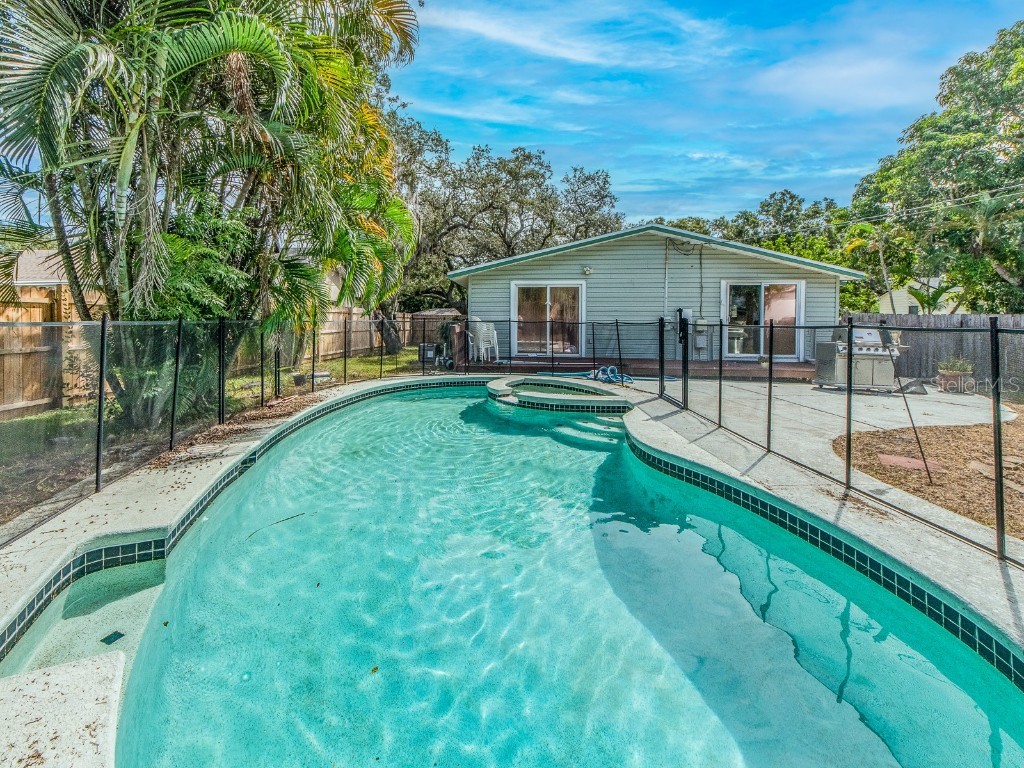 530 Skyview Avenue Clearwater FL 33756 TB8429464 image28