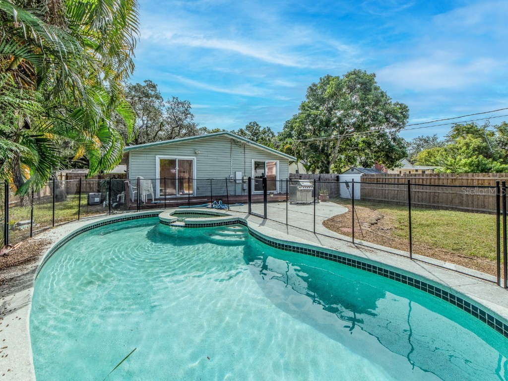 530 Skyview Avenue Clearwater FL 33756 TB8429464 image30