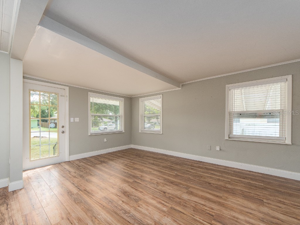 530 Skyview Avenue Clearwater FL 33756 TB8429464 image6