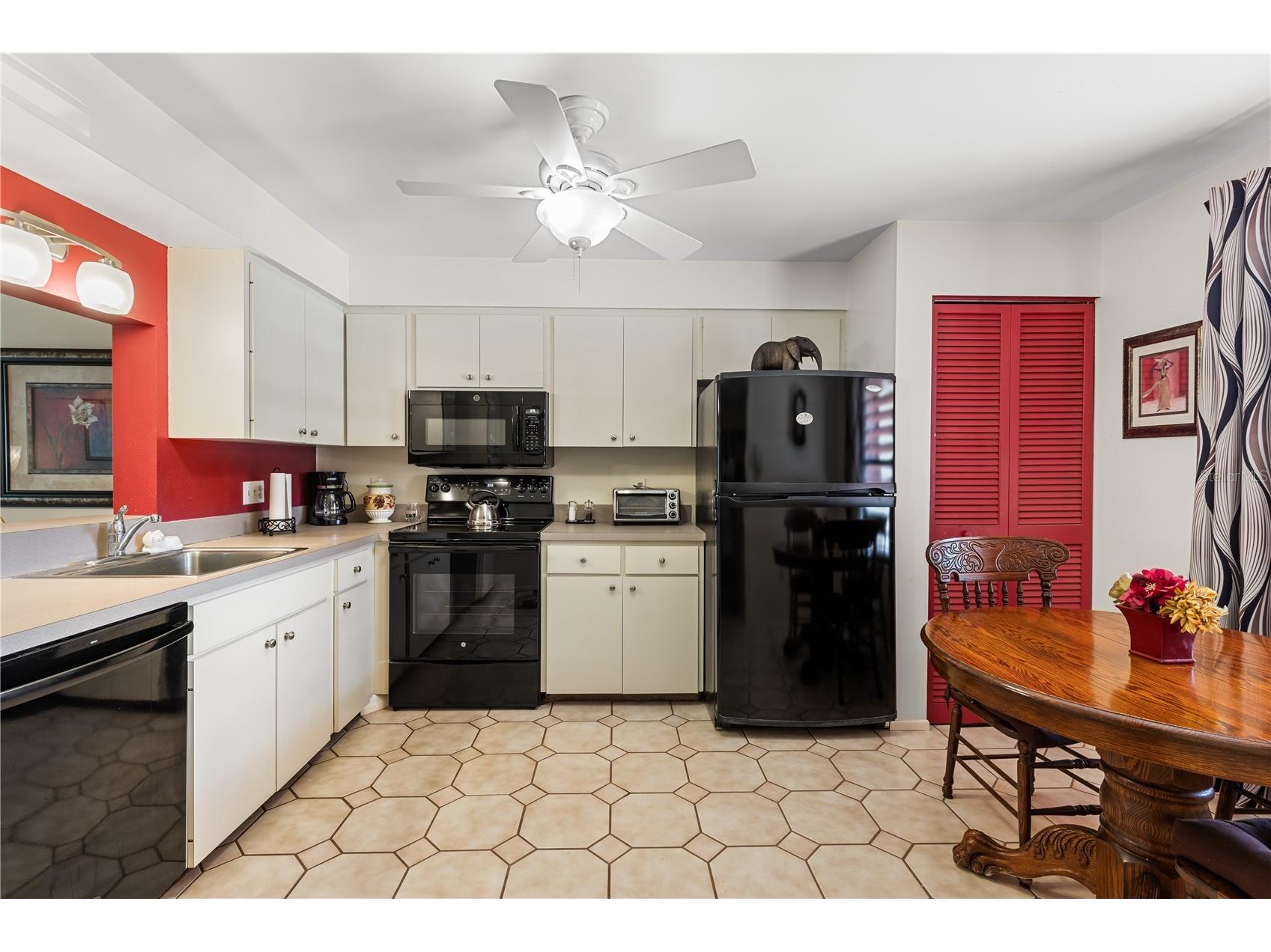 530 Spring Lakes Boulevard Bradenton FL 34210 A4682458 image5