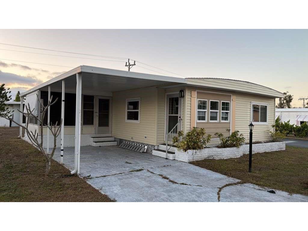 530 Sun Up Street North Fort Myers FL 33917 P4937633 image1