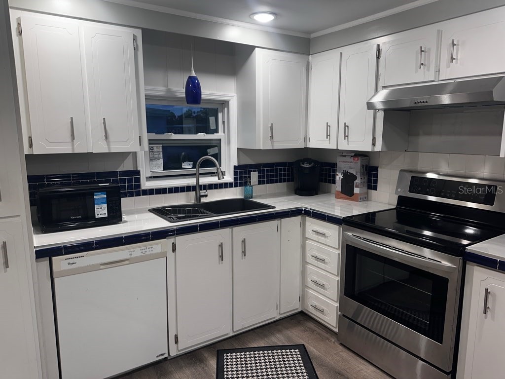 530 Sun Up Street North Fort Myers FL 33917 P4937633 image2