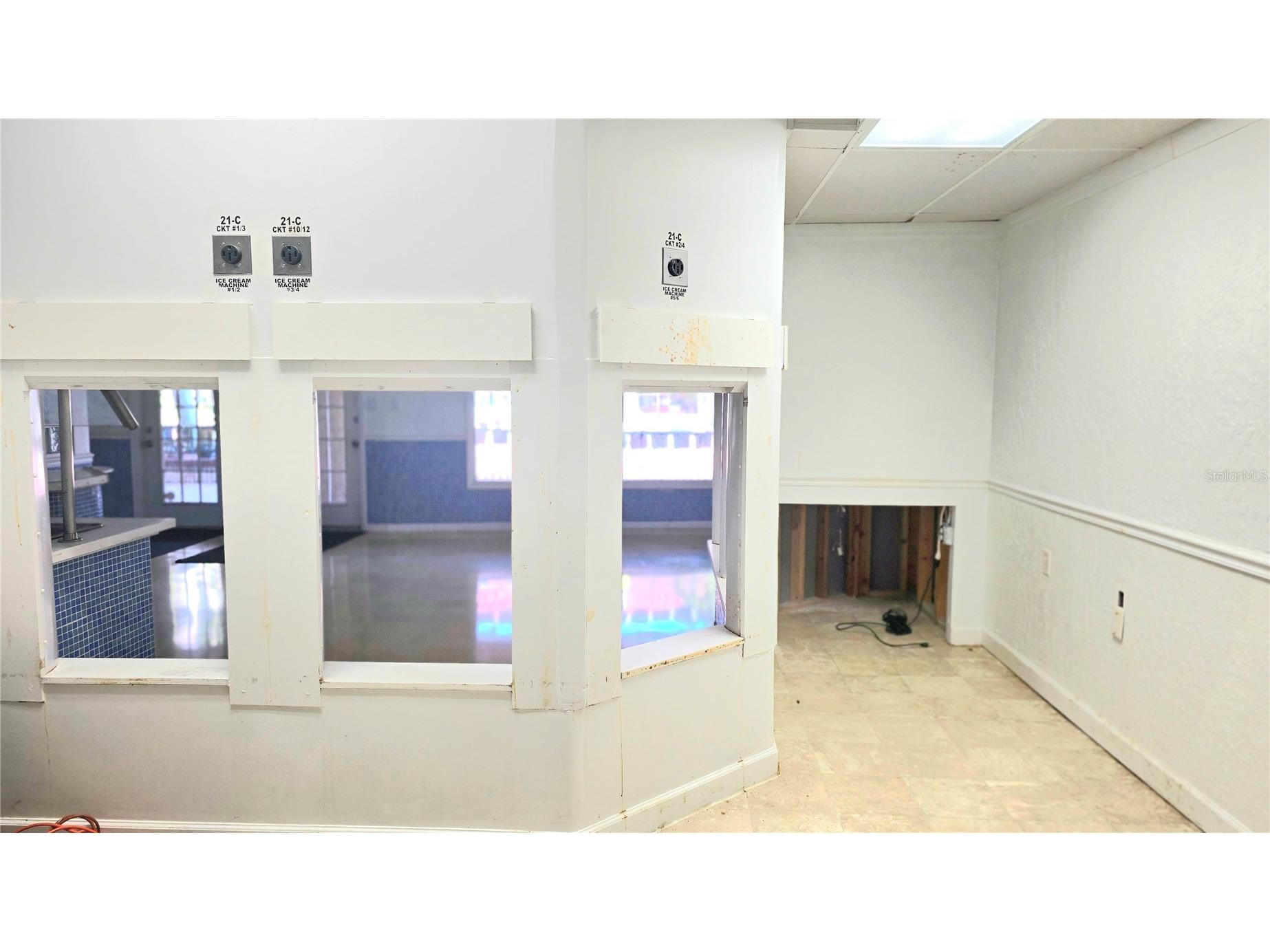 530 Us-41-Byp #20-21A Venice FL 34285 A4693122 image26