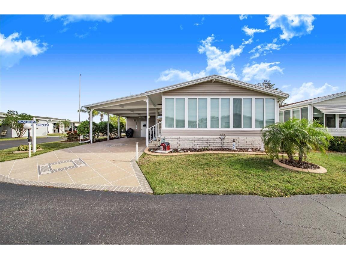 530 Village Boulevard Frostproof FL 33843 P4933527 image1