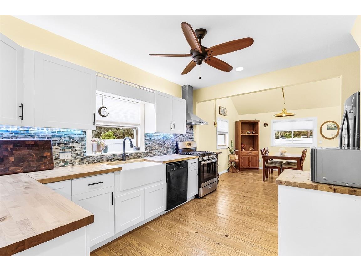 530 W Green Street Englewood FL 34223 - LEMON BAY D6143782 image12