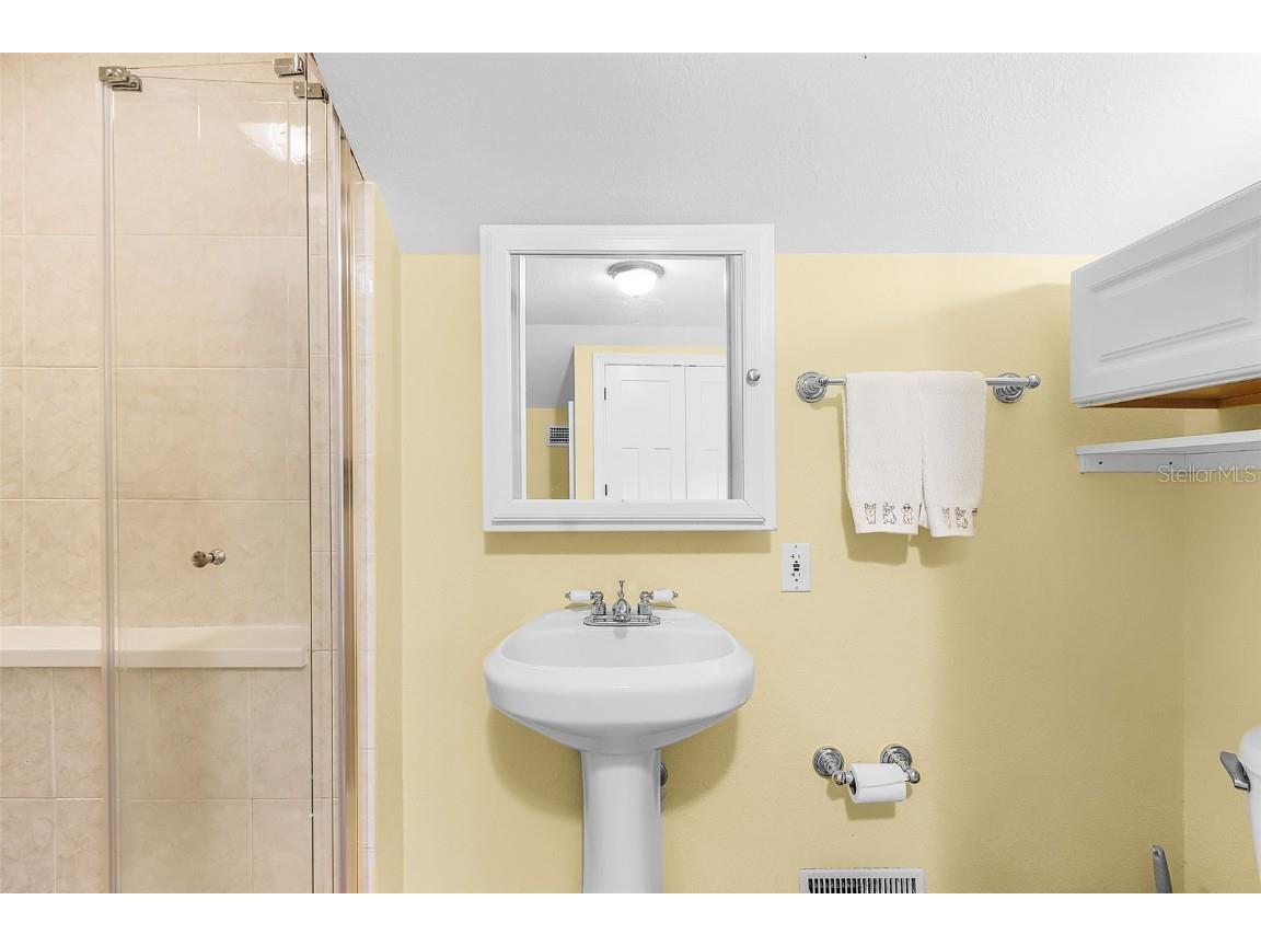 530 W Green Street Englewood FL 34223 - LEMON BAY D6143782 image16