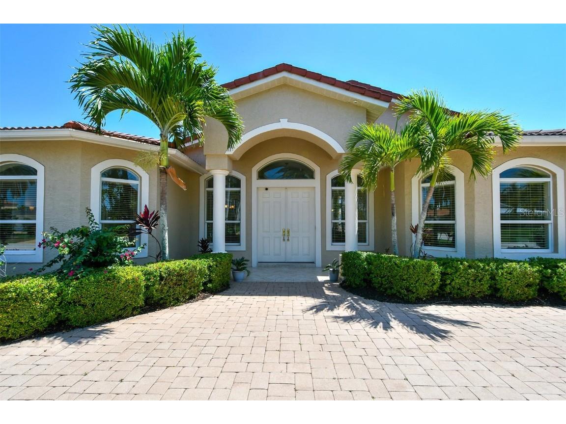 530 Yardarm Lane Longboat Key FL 34228 A4531122 image1