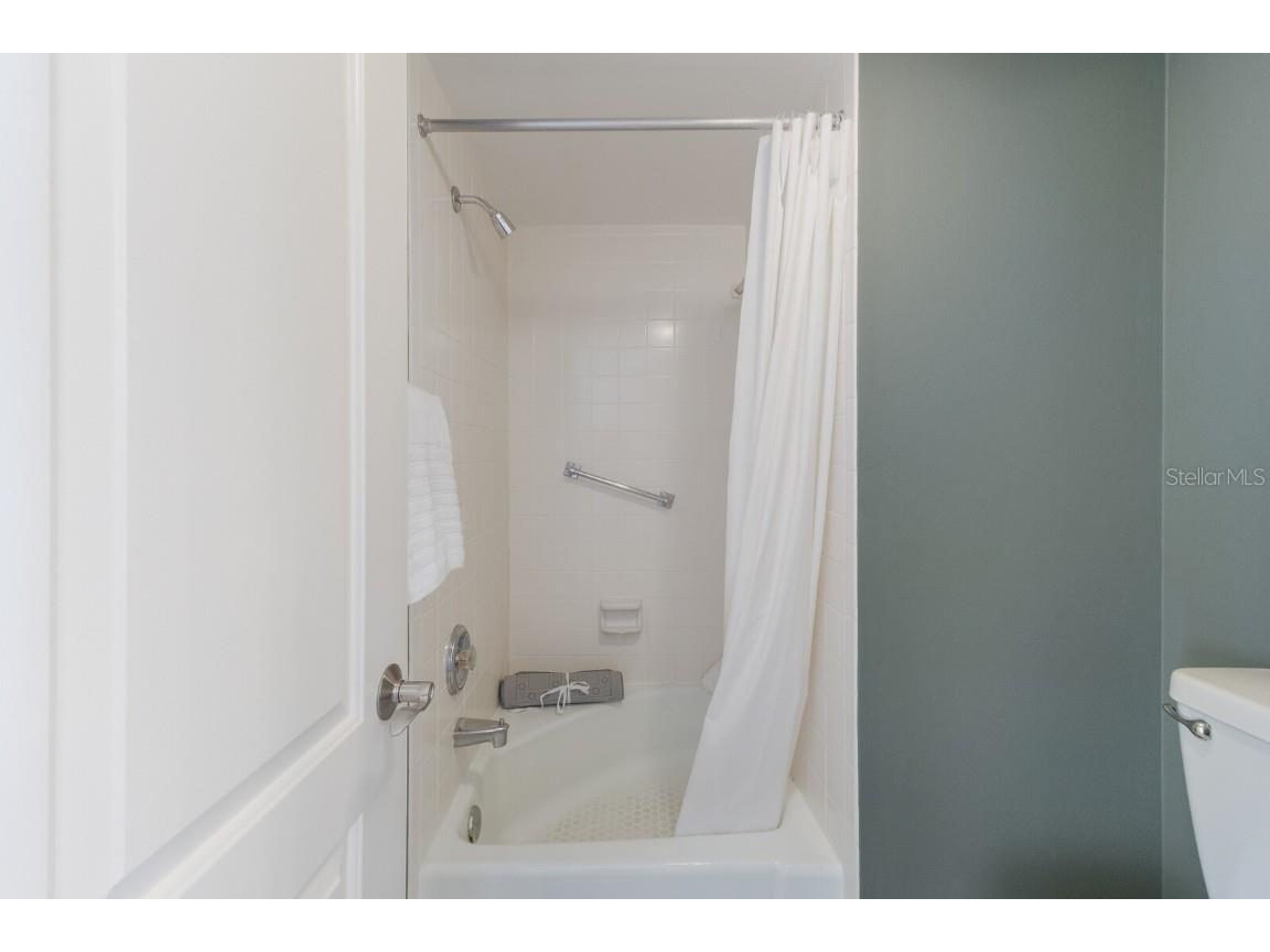 5300 Gulf Drive #204 Holmes Beach FL 34217 - GULF OF MEXICO A4646632 image39