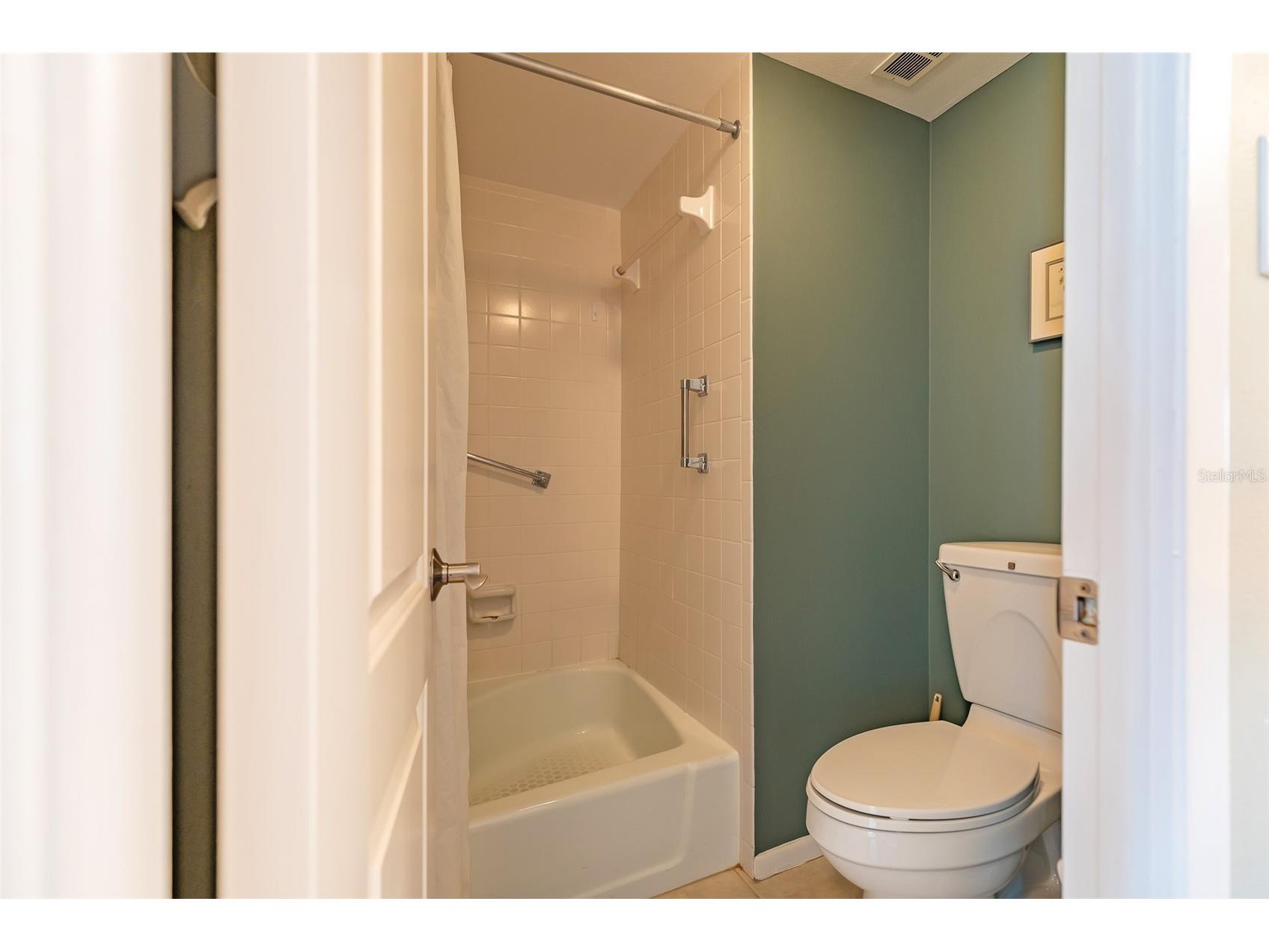 5300 Gulf Drive #204 Holmes Beach FL 34217 A4693473 image20