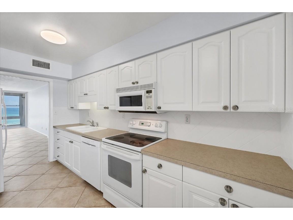 5300 Gulf Drive #501 Holmes Beach FL 34217 A4653729 image15