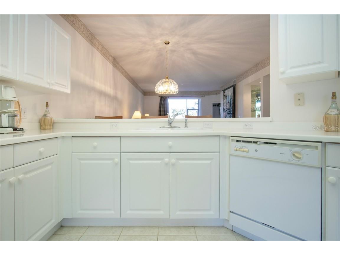 5300 Hyland Hills Avenue #U2016 Sarasota FL 34241 A4673371 image21